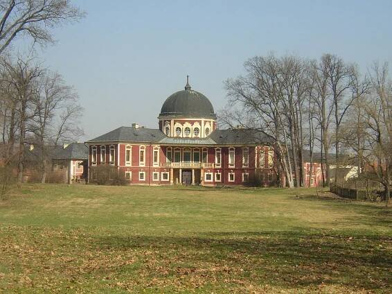 Soubor:Veltrusy chateau CZ 245.jpg – Wikipedie