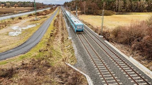U Pardubic srazil vlak člověka, provoz na trati směr Česká Třebová je omezený