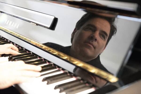 Press Photos — Daniel Kelly / Pianist & Composer