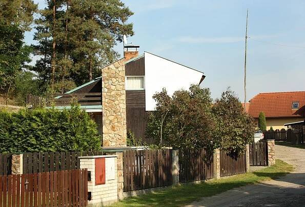 Soubor:Branžež, Nová Ves, villa.jpg – Wikipedie