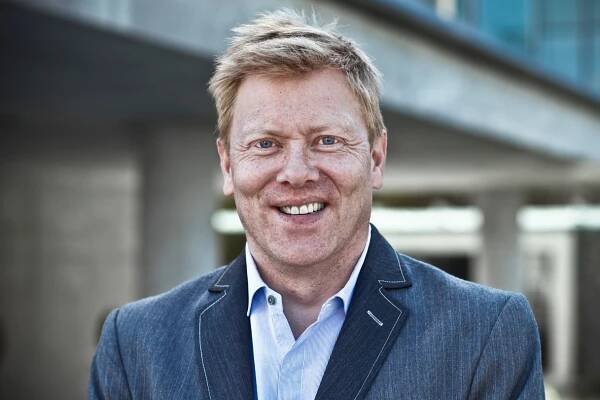 Jon Gnarr: The punk comedian who became mayor of Reykjavik - DREAMA TV