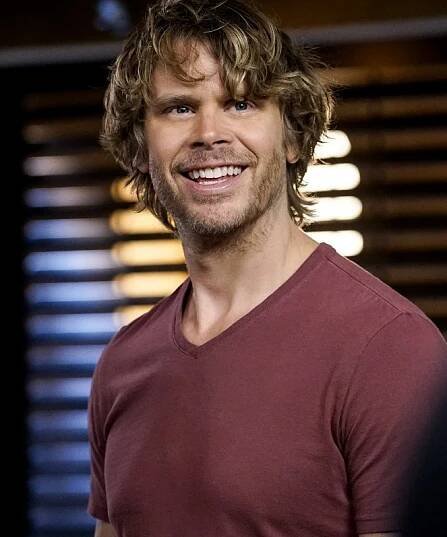 Námořní vyšetřovací služba L. A. - Nesem vám noviny - Z filmu - Eric Christian Olsen
