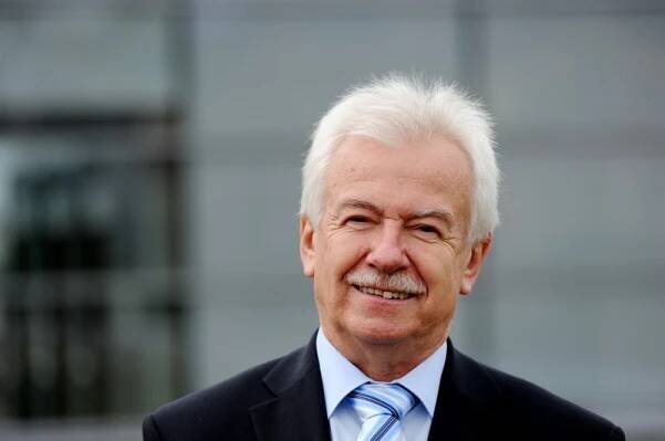 Správní rada - Nadační fond Univerzity Karlovy