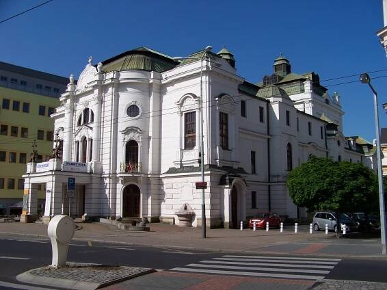 Severočeské divadlo opery a baletu – Wikipedie