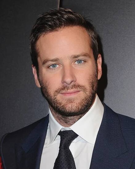 Armie Hammer dorazí na screening Focus Features 'noční zvířata