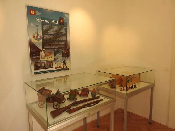 Ukázky z historické expozice Oblastního muzea v Mostě