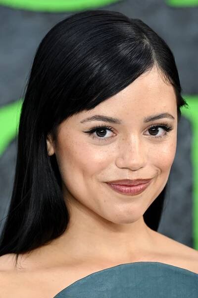 Jenna Ortega's Beetlejuice' Looks On The Red Carpet