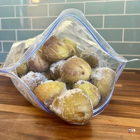 How to Freeze Fresh Figs to Use Later