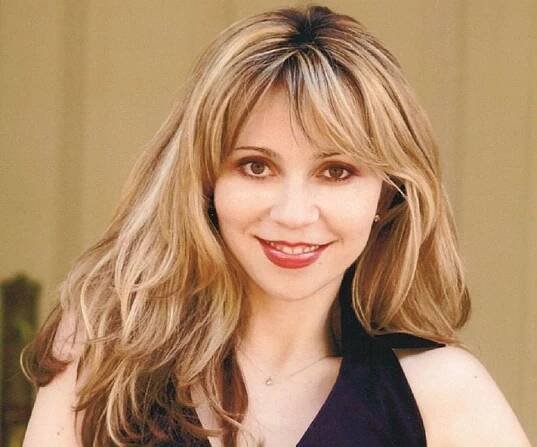 Tara Strong - Bio, Facts, Family Life of Voice Actor