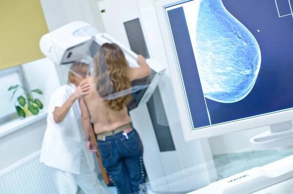 Téměř polovina žen opomíjí preventivní vyšetření prsu, varují lékaři
