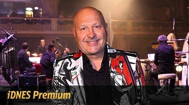 Michal David je trojnásobným dědečkem. Utajený syn mu dal dvě vnoučata - iDNES.cz