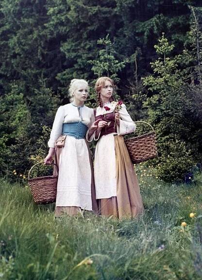 Sněženka a Růženka - Z filmu - Julie Jurištová, Katrin Martin