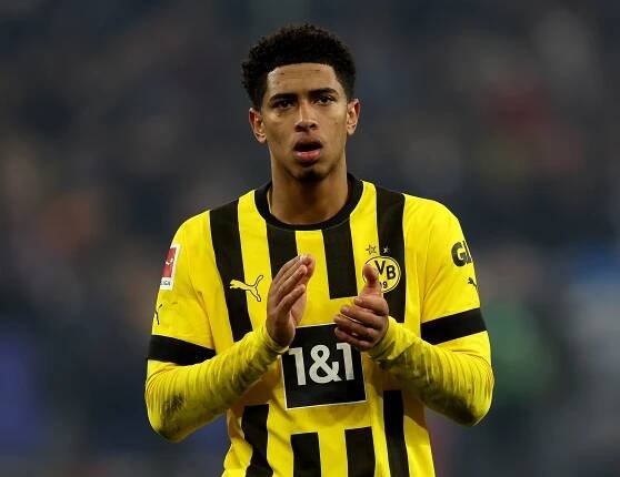 Jude Bellingham of Borussia Dortmund looking dejected.