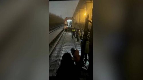 Video: V Pekingu vykolejily soupravy metra, vagon plný lidí se roztrhl vejpůl - Seznam Zprávy