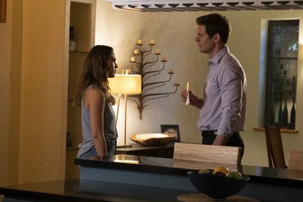 Policajtky z L.A. - Mrtví nemluví - Z filmu - Jessica Alba, Ryan McPartlin