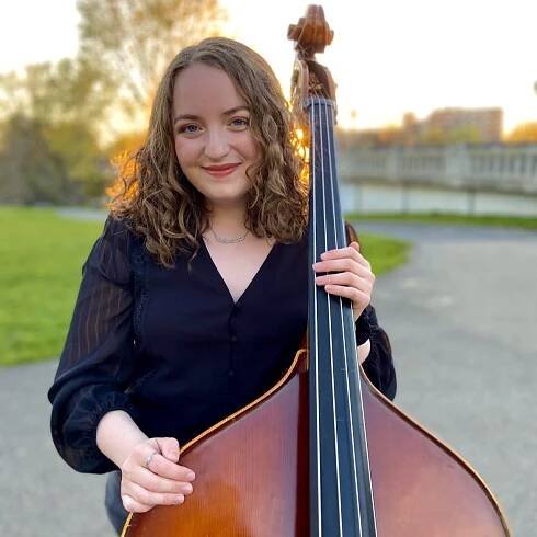 Emma Goldberg, Brass
