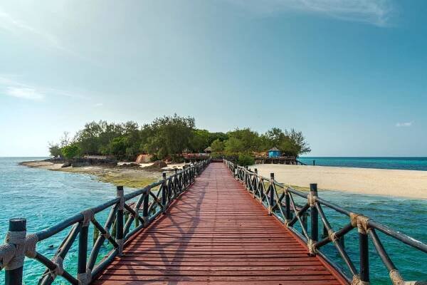 Zanzibar: Ostrov, kde je piesok príliš biely a more príliš modré