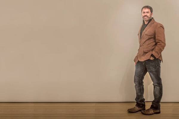 Stephen Young, Hotels, Cities, & Top-10 Google Business Photographer