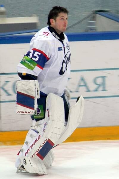 Yuri Klyuchnikov (ice hockey)