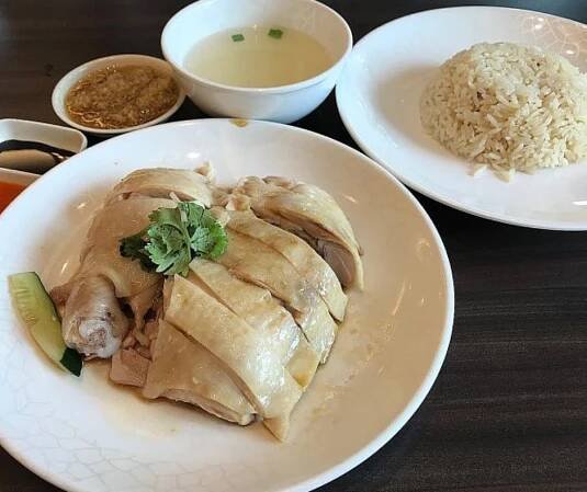 39 Best Food in Southeast Asia - Feast on this! - Walkaboutmonkey.com