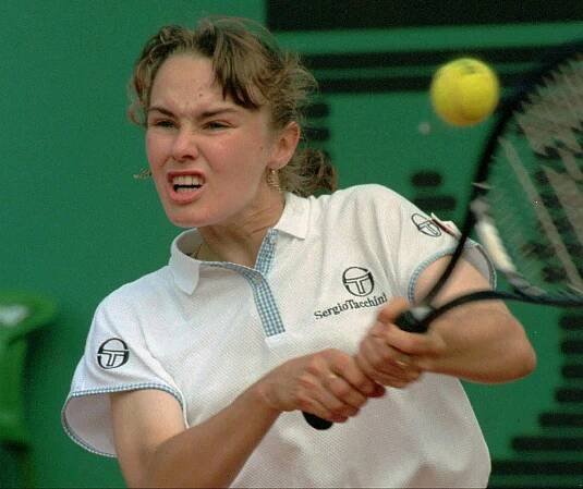 Martina Hingisová (43) randila s Radkem Štěpánkem i dalšími sportovci. Podívejte se, jak dnes legendární tenistka vypadá