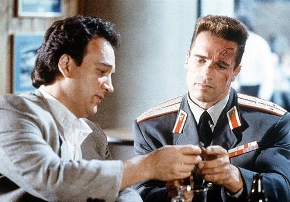 Akční hvězda Schwarzenegger opět zasahuje: Daroval miliony lékařům!
