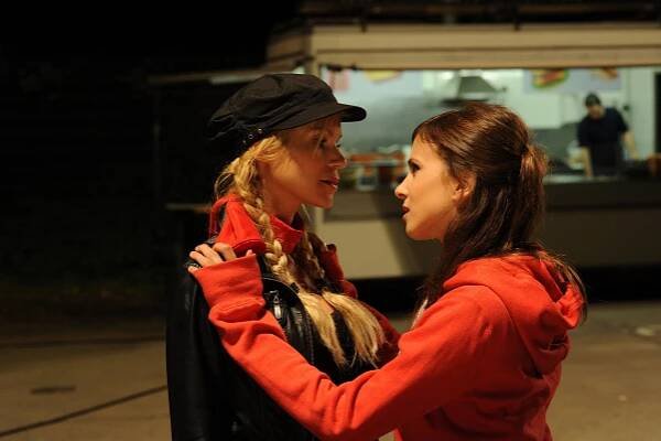 Kriminálka Stuttgart - Blech - Z filmu - Nina-Friederike Gnädig, Aylin Tezel