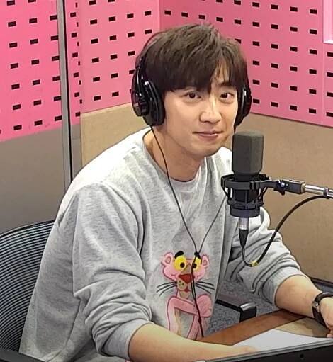 Lee Sang-yeob - Wikipedia