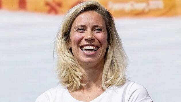 Eva Adamczyková na oficiálním otevření Českého domu.