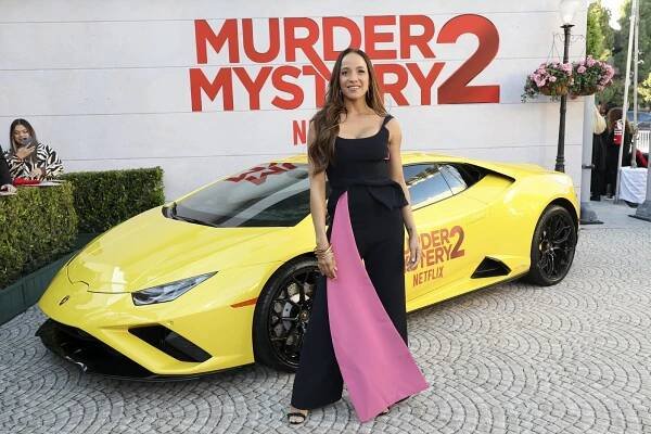 Netflix Premiere of Murder Mystery 2 on March 28, 2023 in Los Angeles, California - Dania Ramirez - Vražda v Paříži - Z akcí