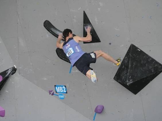 Adam kvalifikace boulder 2