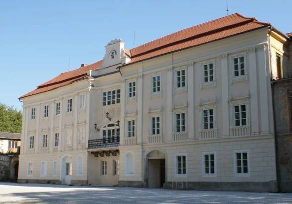 Turistické známky - No. 2426 - Zámek Bystřice nad Úhlavou