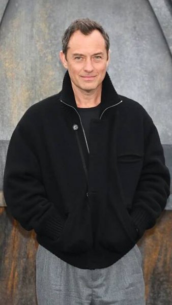 Jude Law Bio
