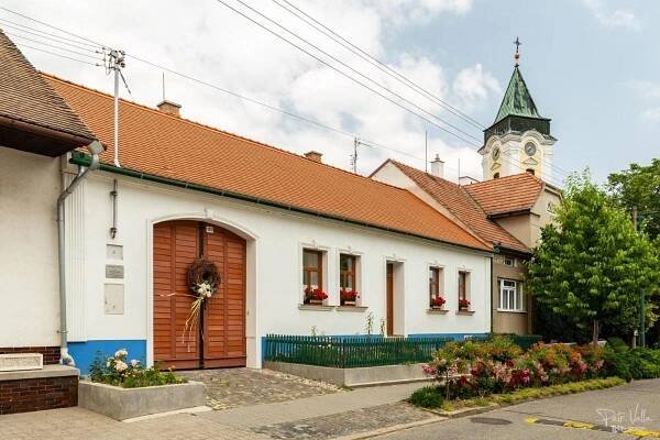 Hotely Mikulčice, Jihomoravský kraj, Česká republika - ceny a recenze | Planet of Hotels