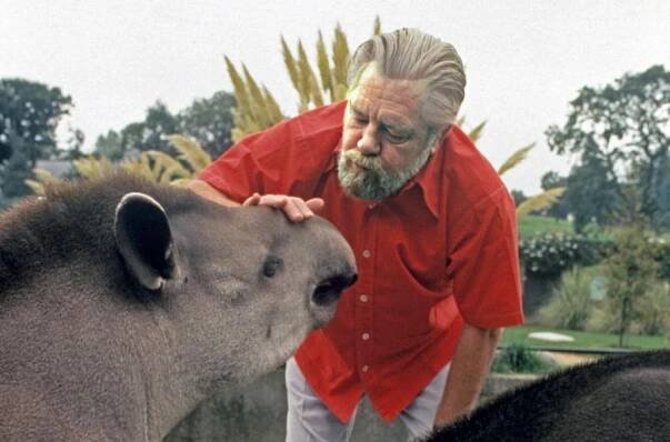 Zvířata, knihy a dětský sen: Jak Gerald Durrell změnil svět přírody | 100+1 zahraniční zajímavost