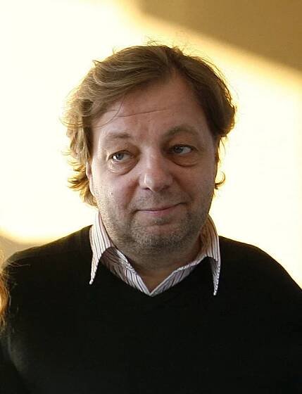 Milan Šteindler - Herec, scénárista a režisér Milan Šteindler absolvoval v roce 1985 režii na FAMU. - Story