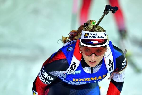 Biatlonistka Charvátová dojela ve sprintu patnáctá, Davidové se v Ruhpoldingu nedařilo