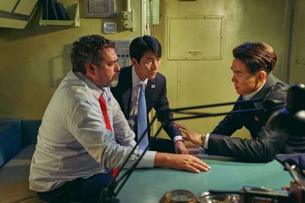 Angus Macfadyen, Woo-seong Jeong, Yeon-seok Yoo - Gangcheolbi2: Jeongsanghoedam - Z filmu
