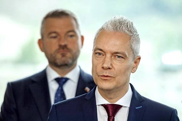 FERENČÁK: SAMOSPRÁVY HASIA SITUÁCIU ZA ŠTÁT, ZA ODMENU SA NÁM MATOVIČ A NAĎ VYHRÁŽAJÚ