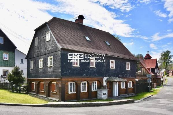 Rodinný dům 6+1 v centru Jiříkova, okr. Děčín