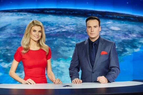 Moderátoři Iveta Vítová a Petr Suchoň - Televizní noviny - Moderátoři Televizních novin (21/24)