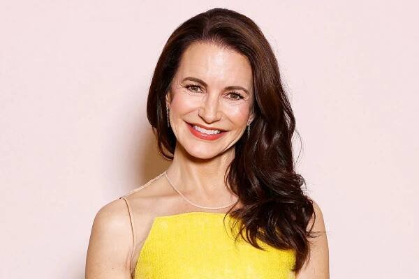 Kristin Davis attends the "And Just Like That" Season Three Photocall at Hotel Napoleon on May 29, 2025 in Paris, France