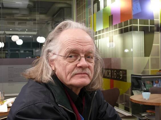 Soubor:Robert Meyer 2010.JPG – Wikipedie