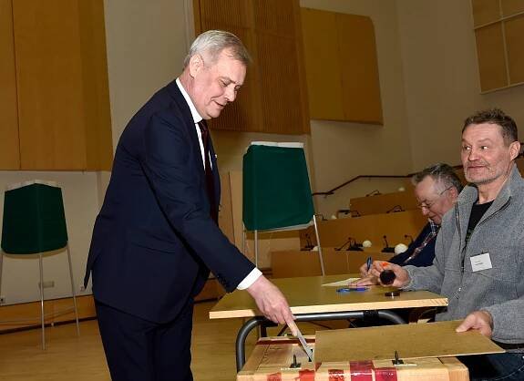 Antti Rinne: Zdroj: TASR/Emmi Korhonen/Lehtikuva via AP)