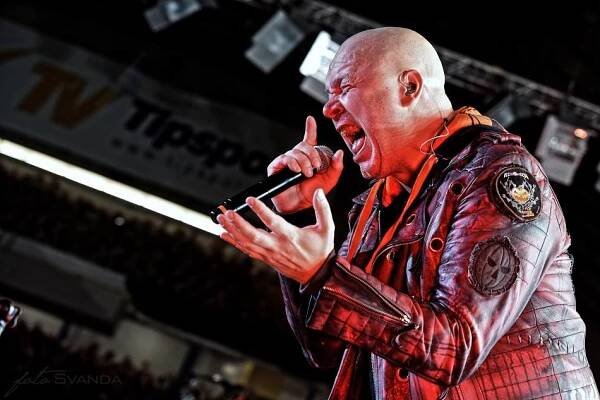 Helloween v Praze: Tříhodinová show připomněla zásadní milníky v historii kapely