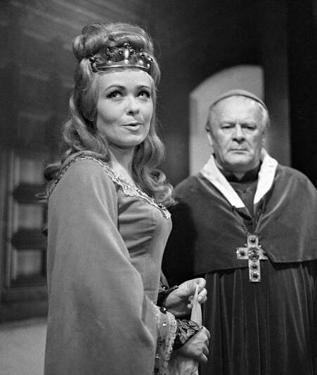 Noc na Karlštejně - Z filmu - Jiřina Bohdalová, Bohuš Záhorský