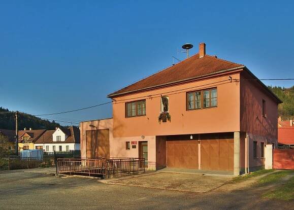 Soubor:Hasičská zbrojnice, Sloup, okres Blansko.jpg