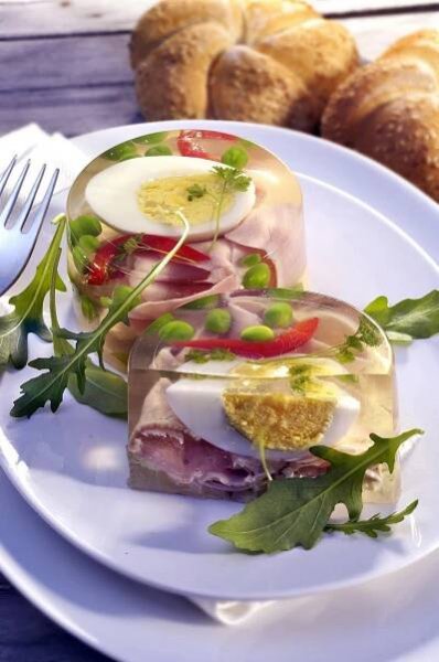 Lidl přejmenoval ruská vejce. Tradiční lahůdka je tak další „obchodní obětí“ invaze na Ukrajinu