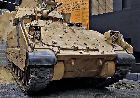 M2 Bradley - Wikipedia