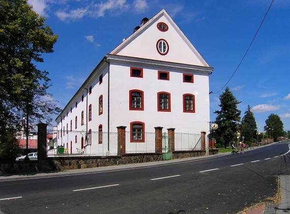 Soubor:Velké Popovice, Brewery 2.jpg – Wikipedie